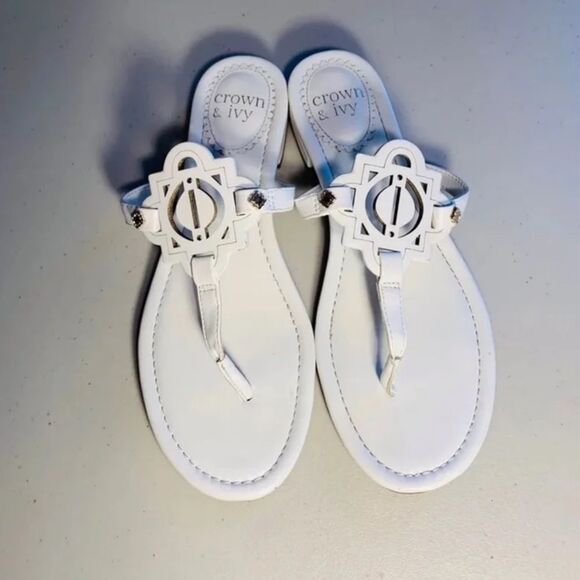 Crown and Ivy Sandals - Picture 1 of 11